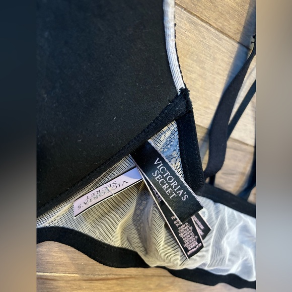 NWT Victoria’s Secret Push Up Bra 32DDD - Picture 4 of 6